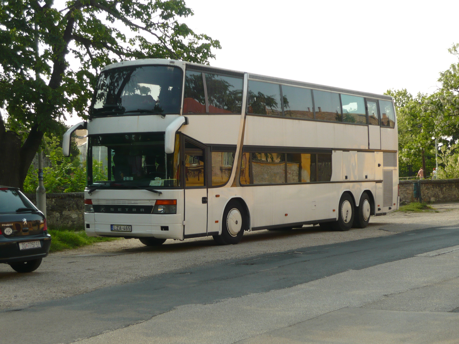 Setra S328 DT (LZA-465)