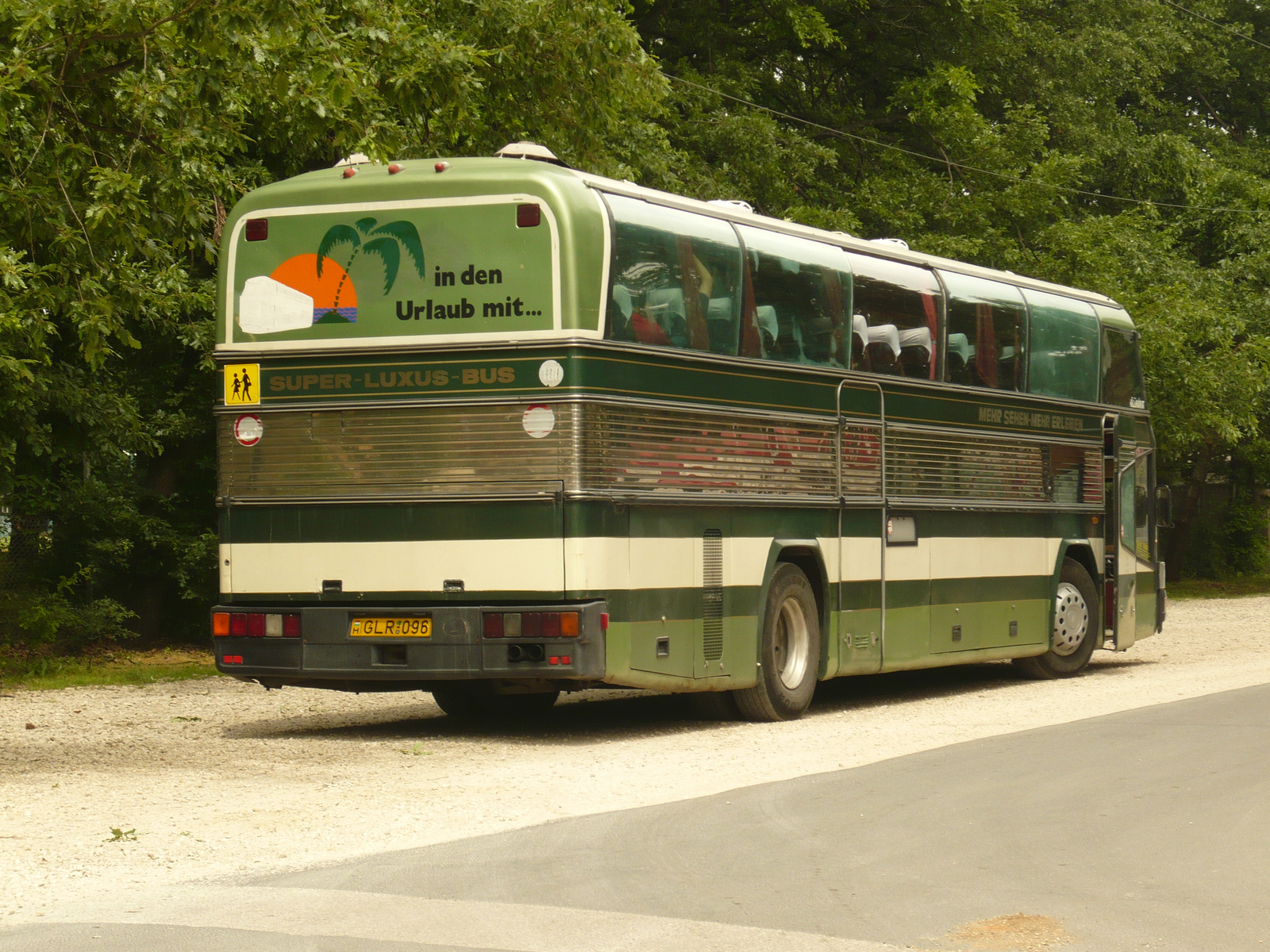 Neoplan (GLR-096)