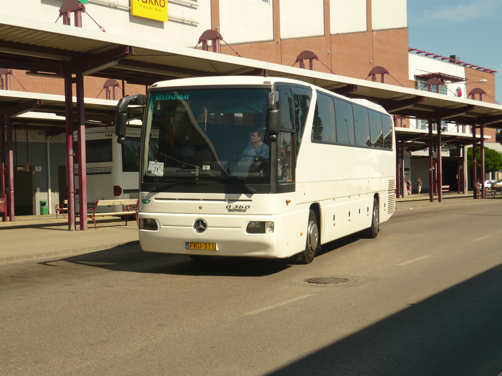 Mercedes-Benz Tourismo (FKU-311)