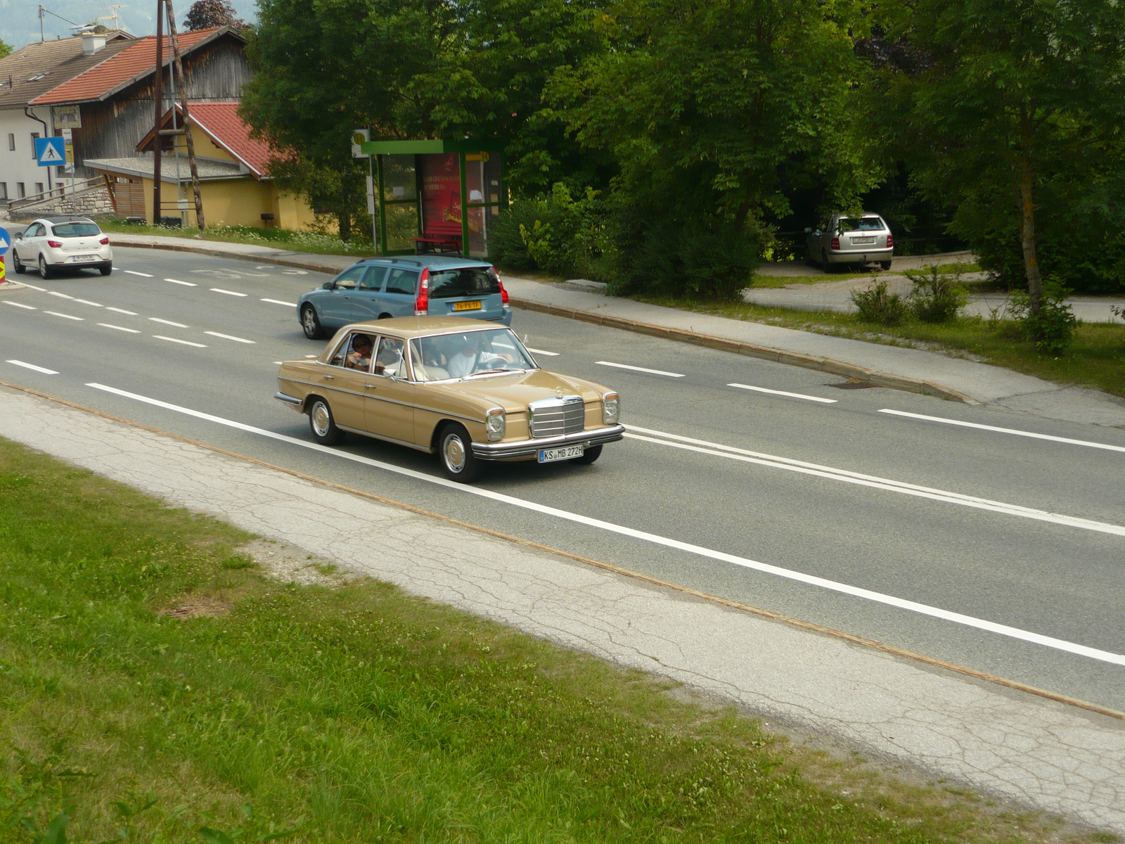 Mercedes-Benz W114