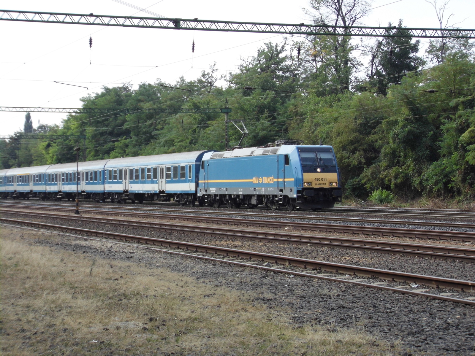 480 011