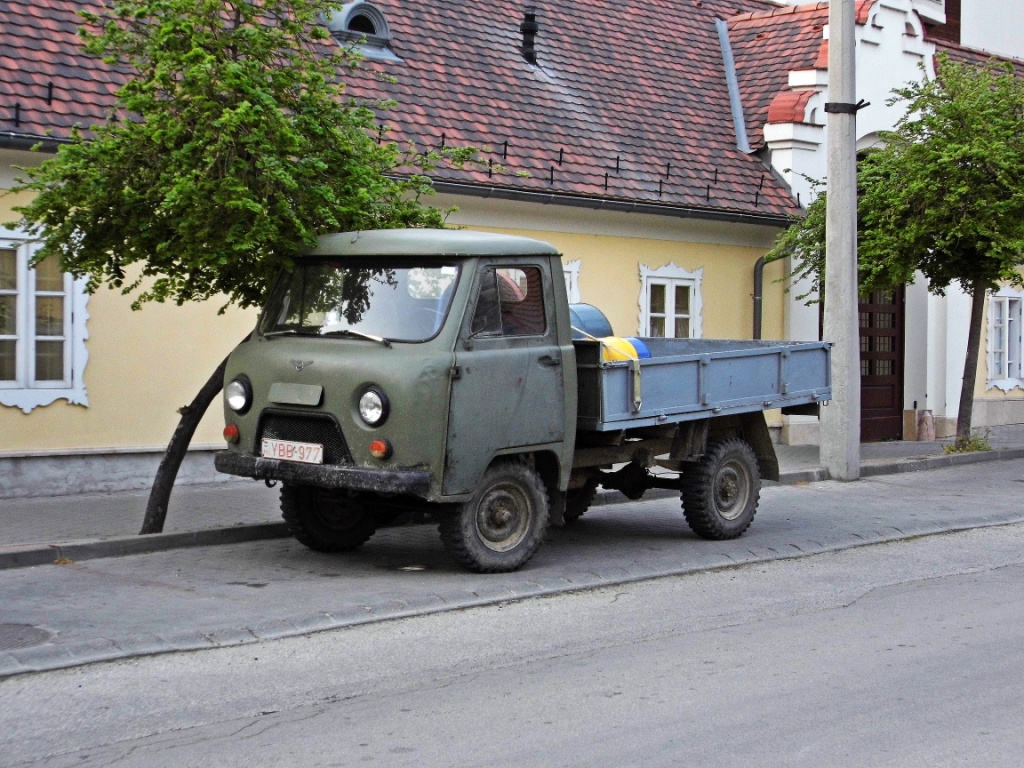 UAZ 452