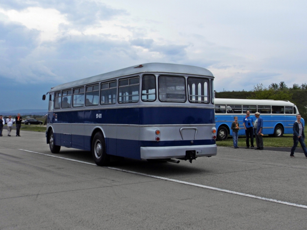 Ikarus 620