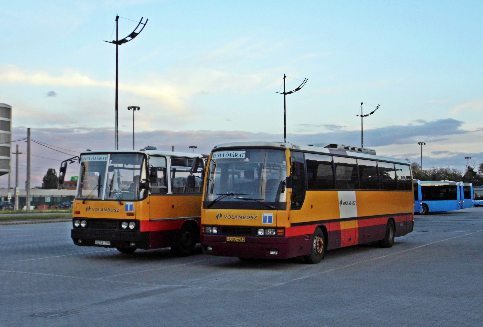 Ikarus 350.04 (DUD-484)