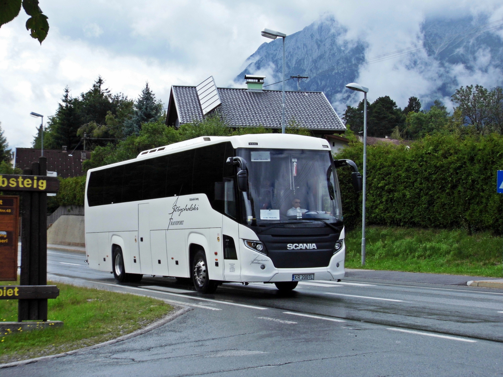 Scania Touring (KR-200 TL)