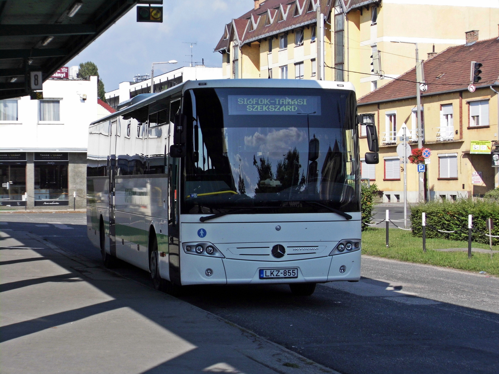 Mercedes-Benz Intouro (LKZ-855)