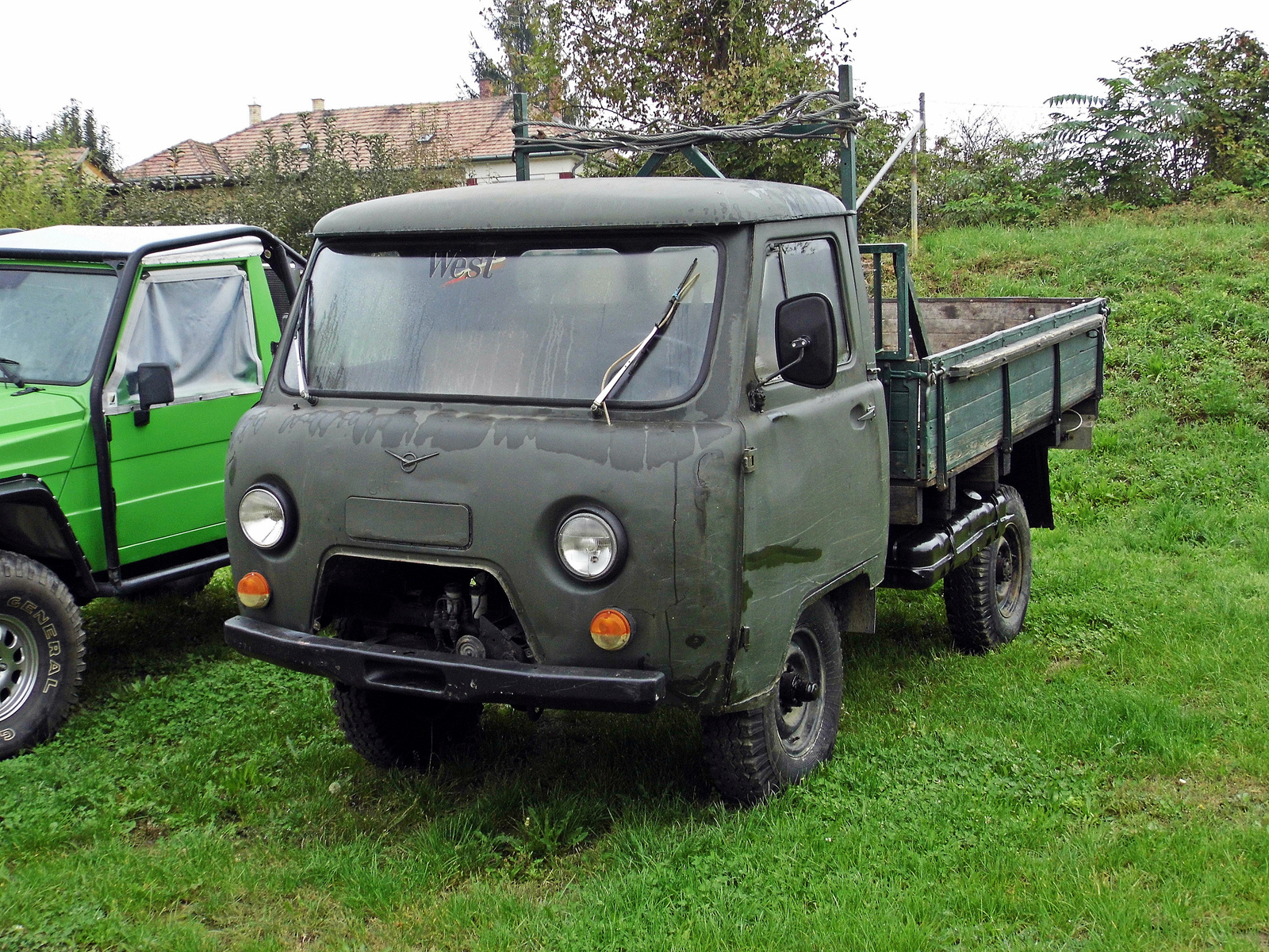 UAZ 452