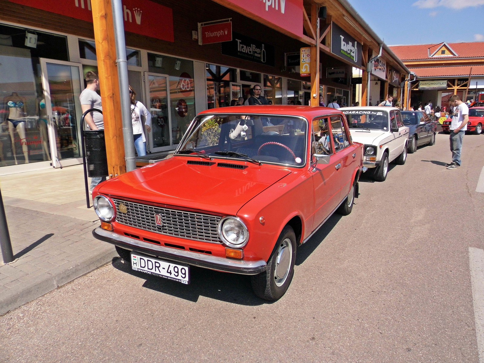 Lada 21011