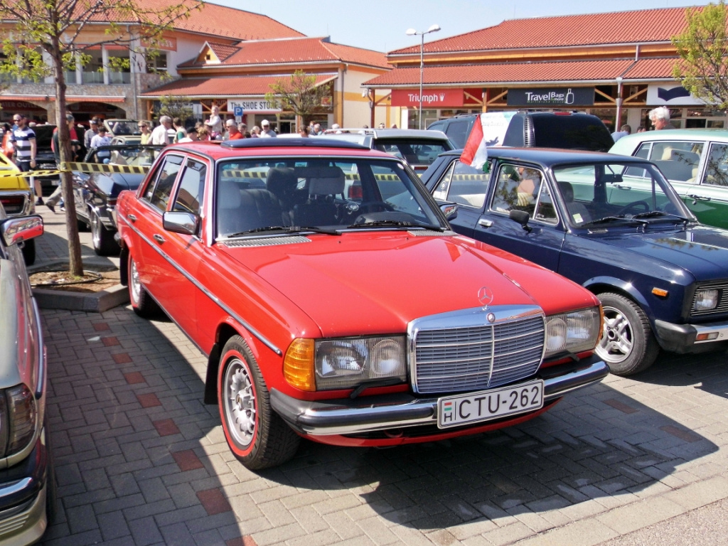 Mercedes-Benz W123