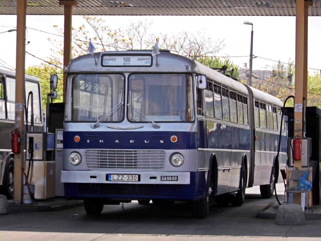 Ikarus 180 (LZZ-330)