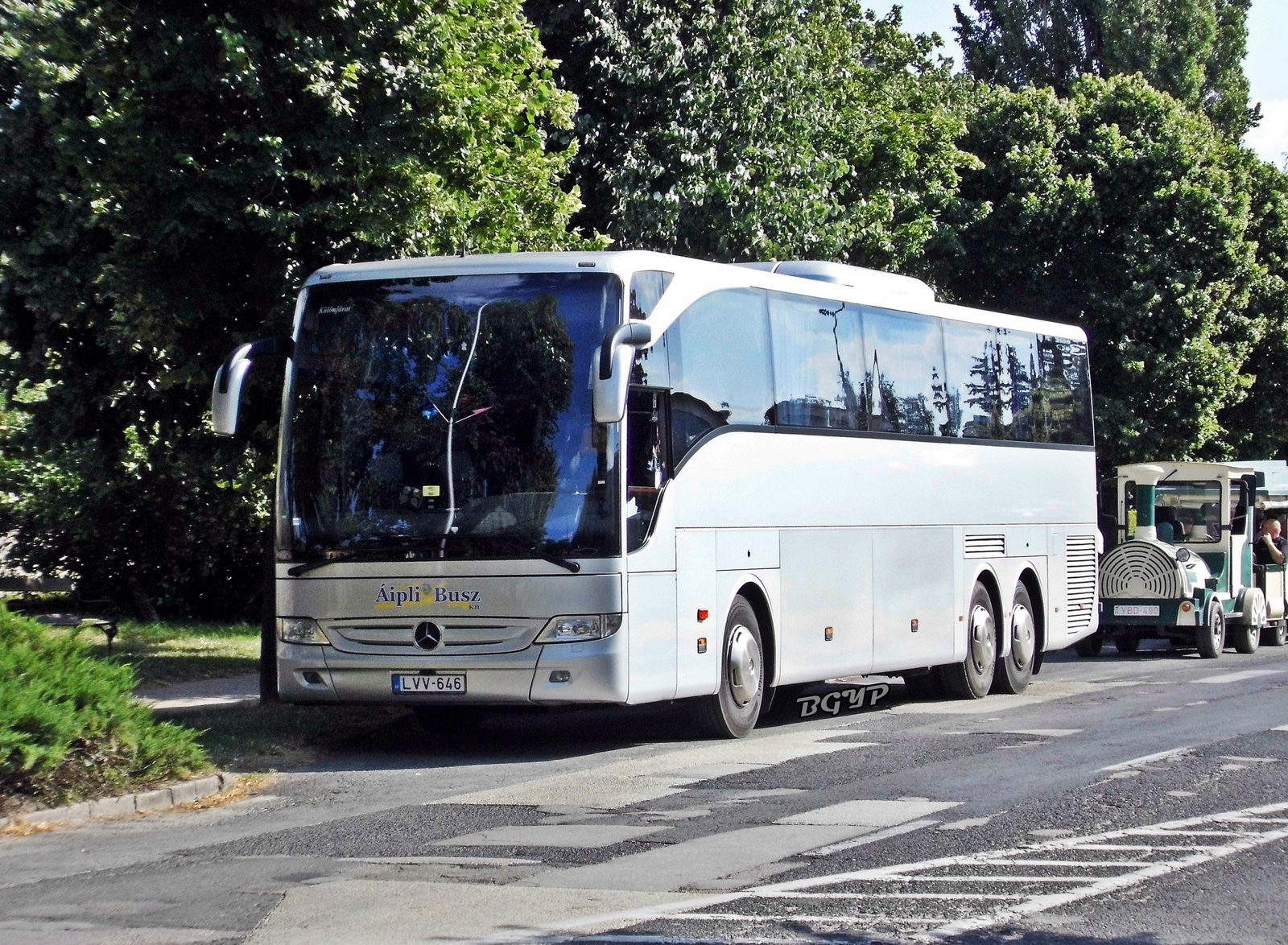 Mercedes-Benz Tourismo (LVV-646)