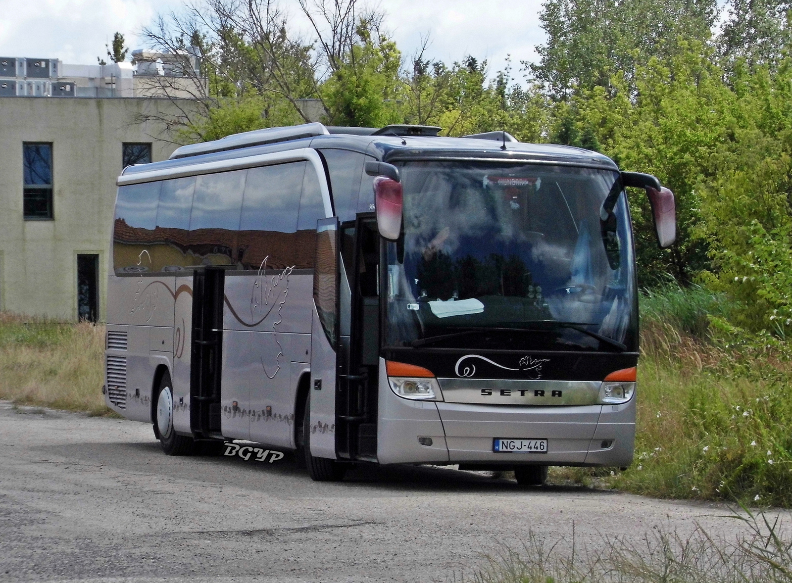 Setra S415 HD (NGJ-446)