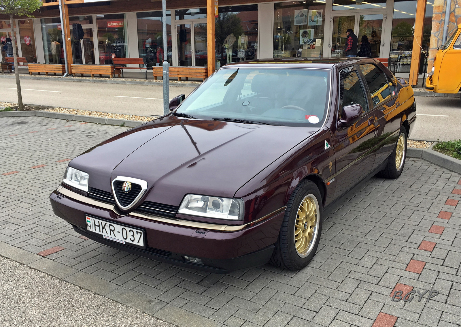 Alfa Romeo 164