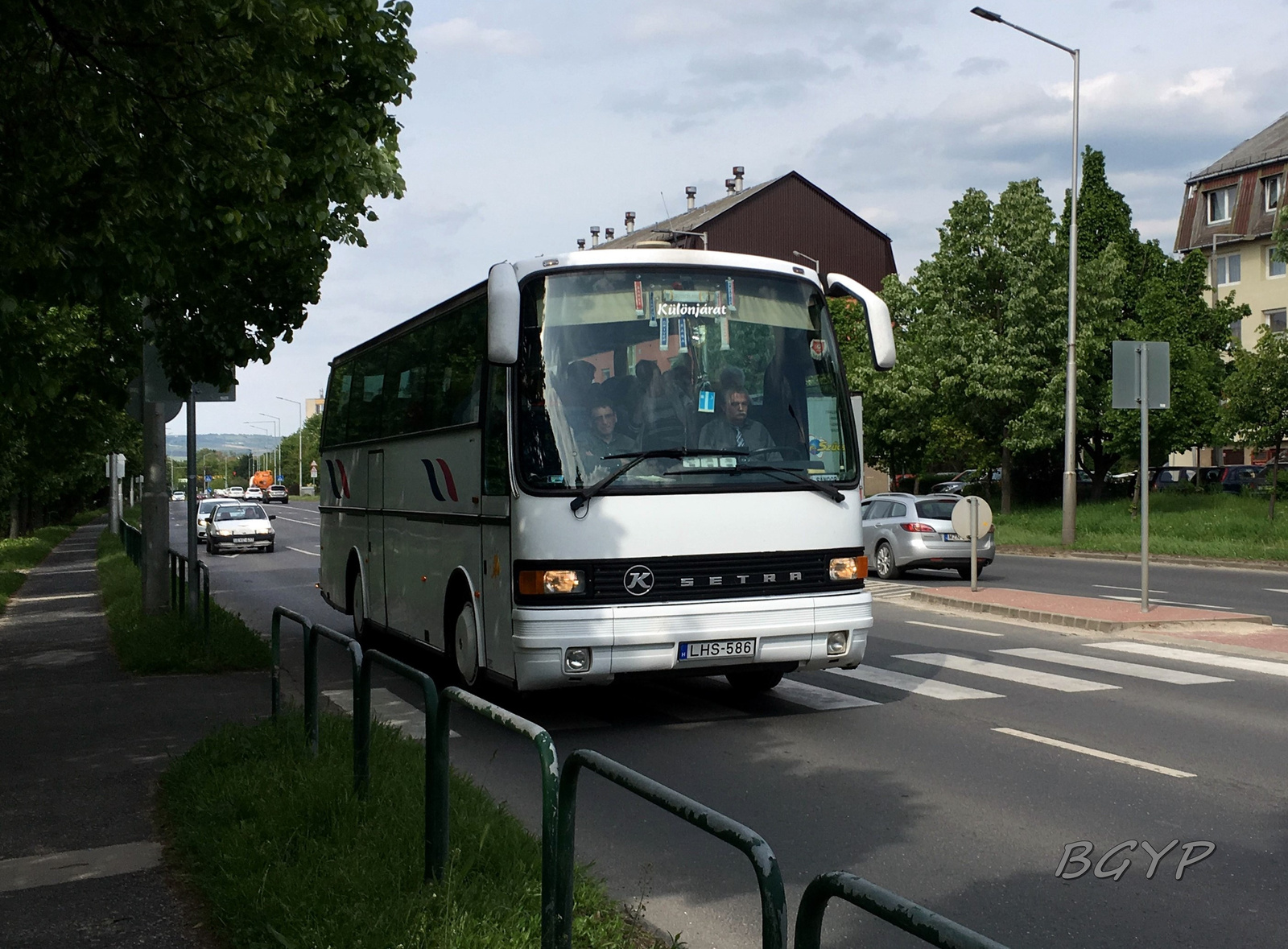 Setra S215 HD (LHS-586)