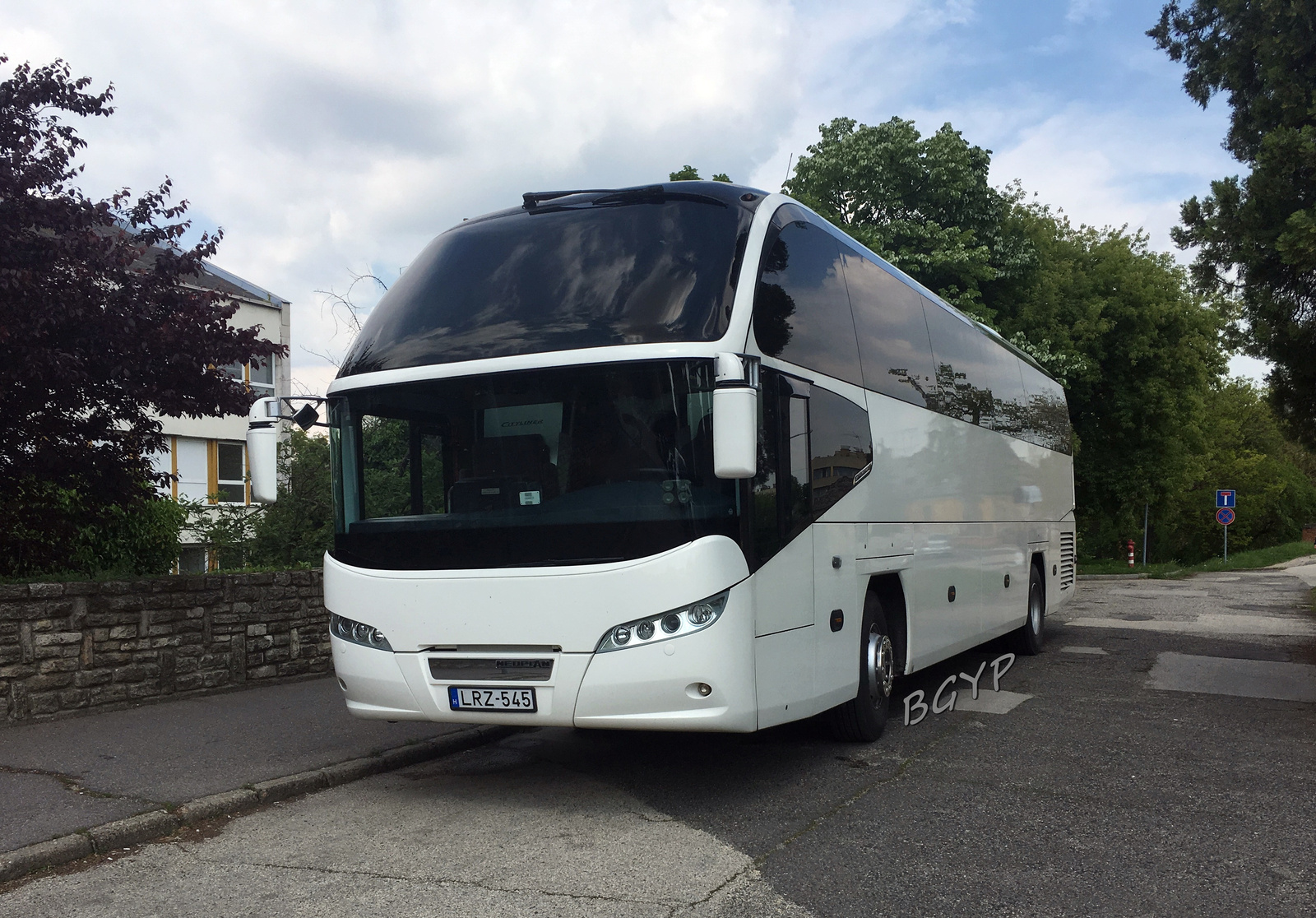 Neoplan Cityliner (LRZ-545)