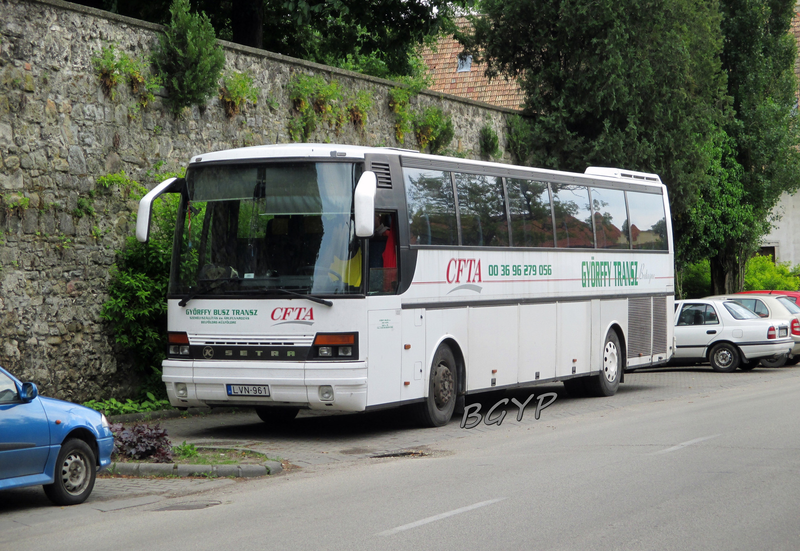 Setra S250 Special (LVN-961)