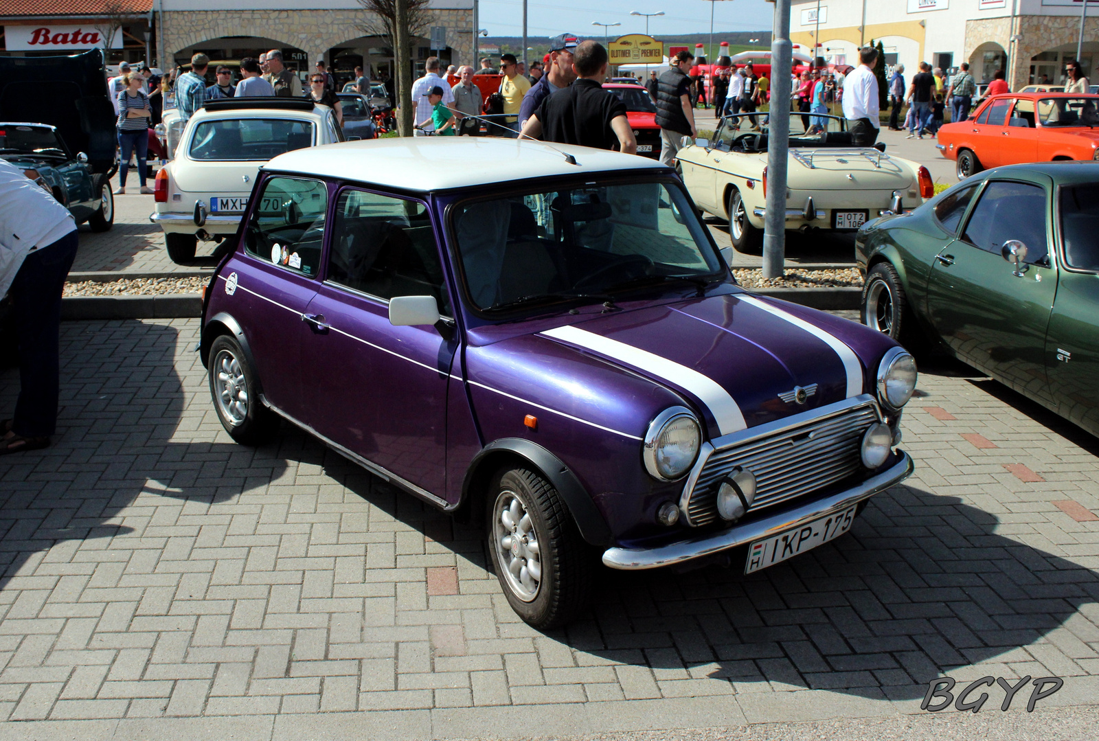 Mini