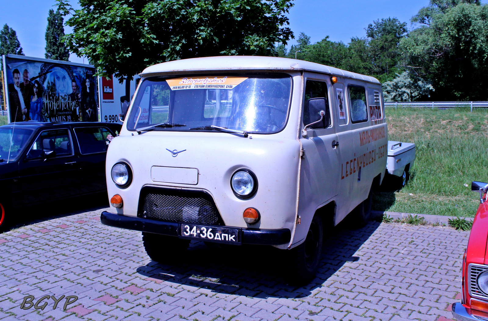 UAZ 452