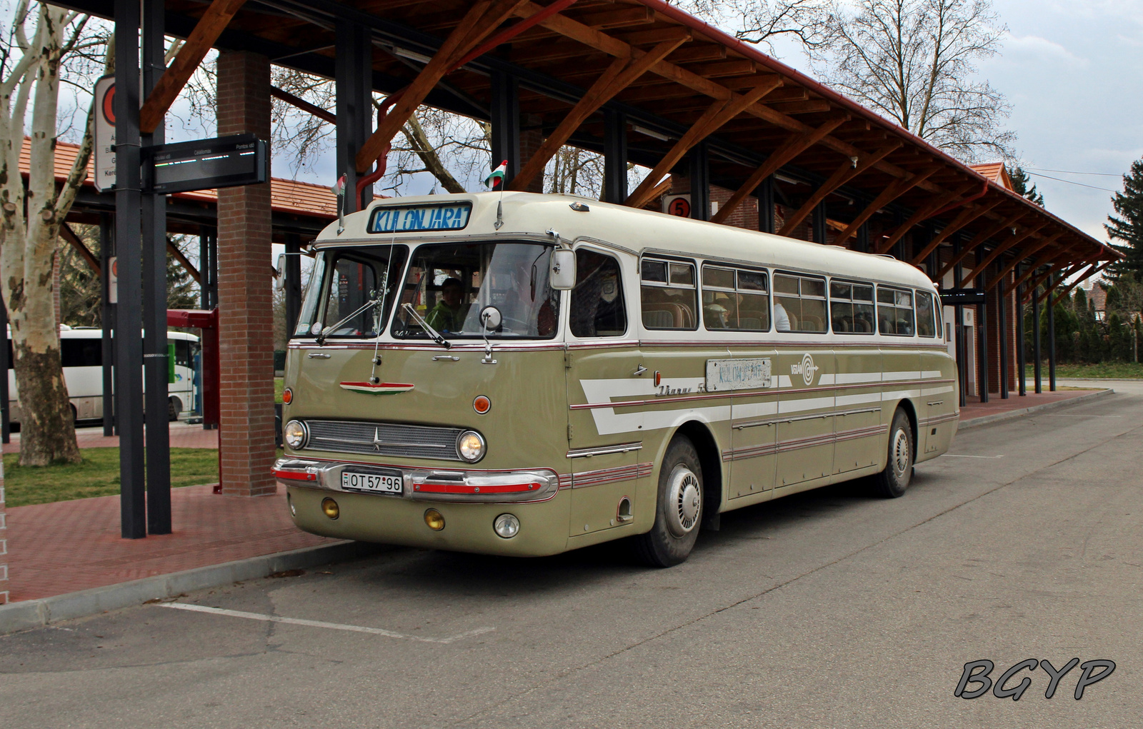 Ikarus 55.21 (OT 57-96)