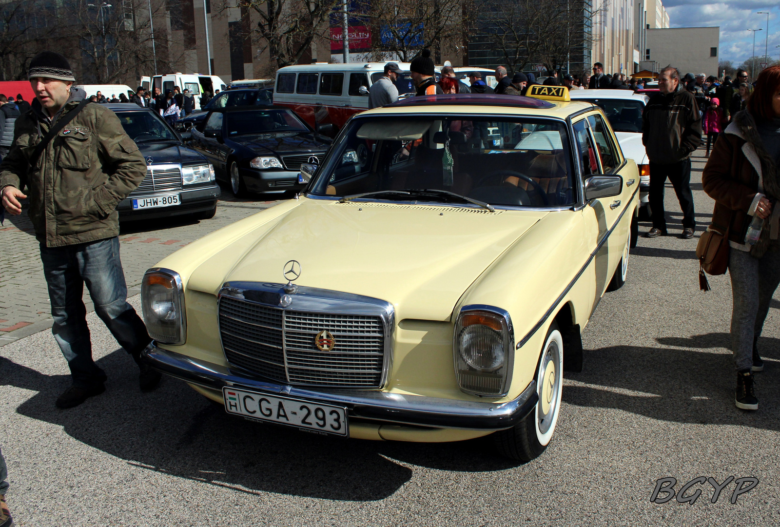 Mercedes-Benz 200D