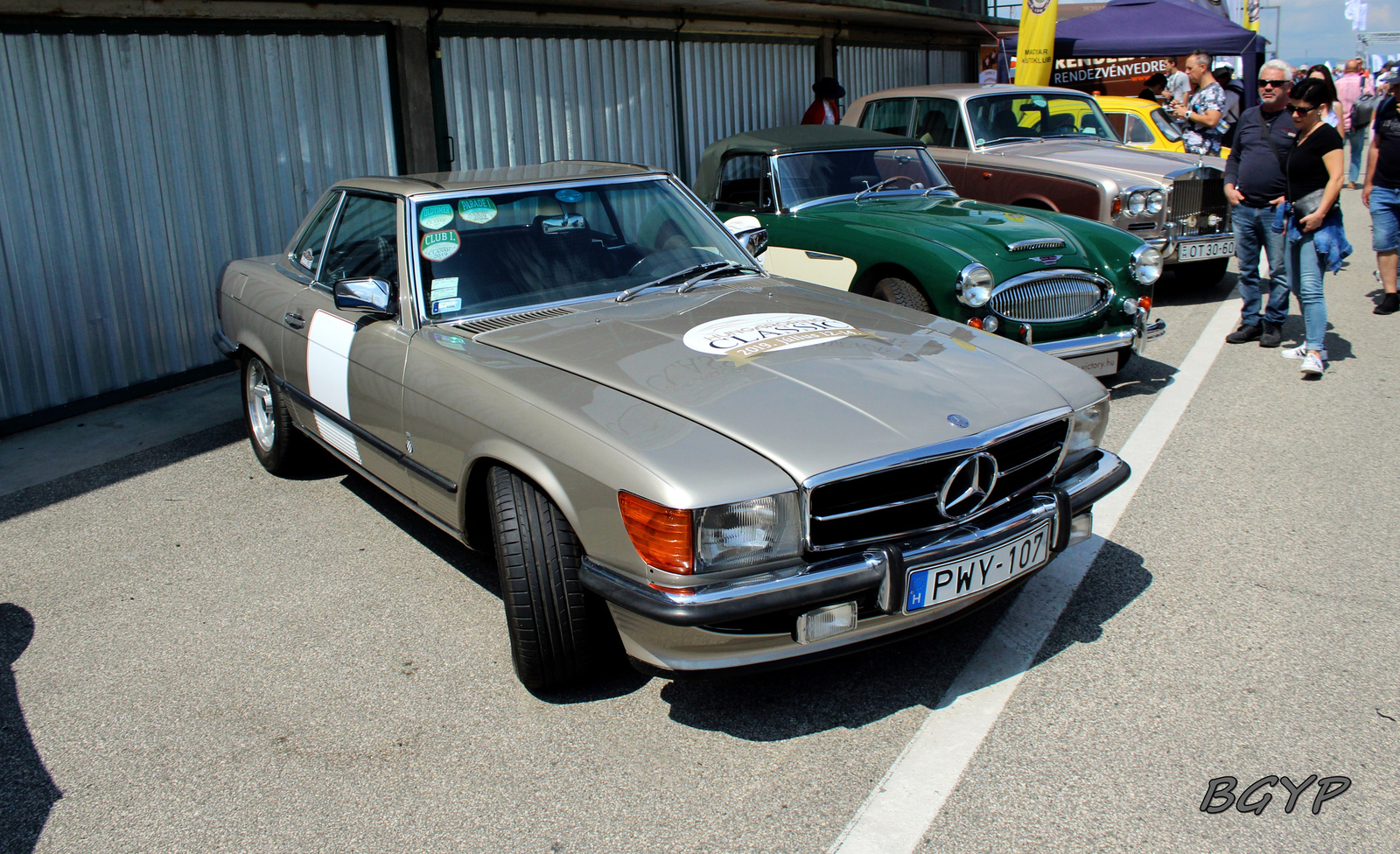 Mercedes-Benz R107
