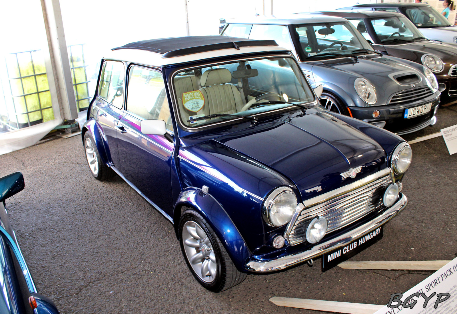 Mini