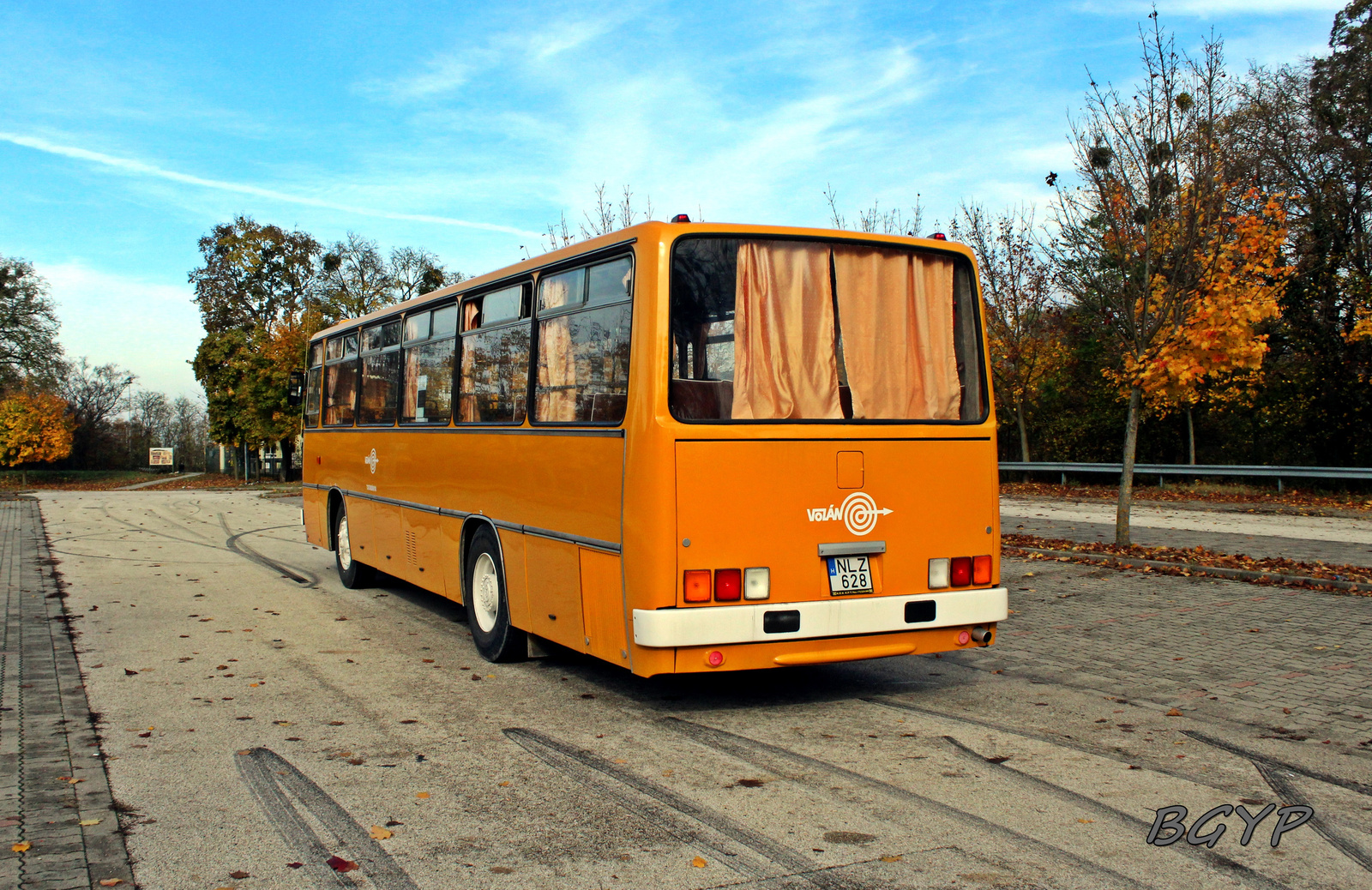 Ikarus 266.25 (NLZ-628)