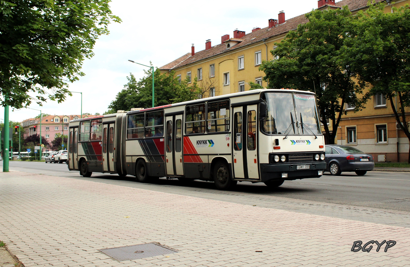 Ikarus 280.40M (GMY-395)