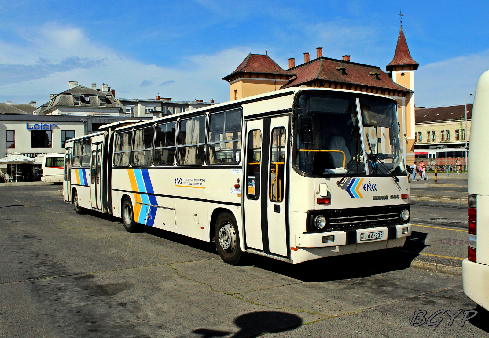 Ikarus 280.30M (IAA-833)