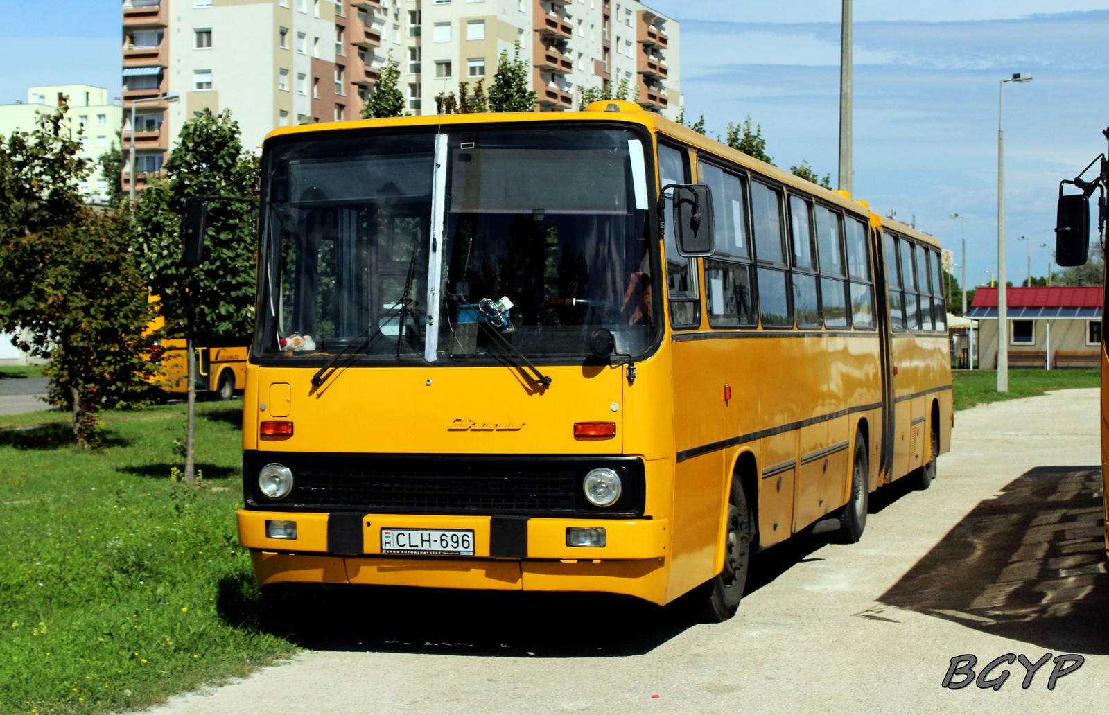 Ikarus 280.52 (CLH-696)