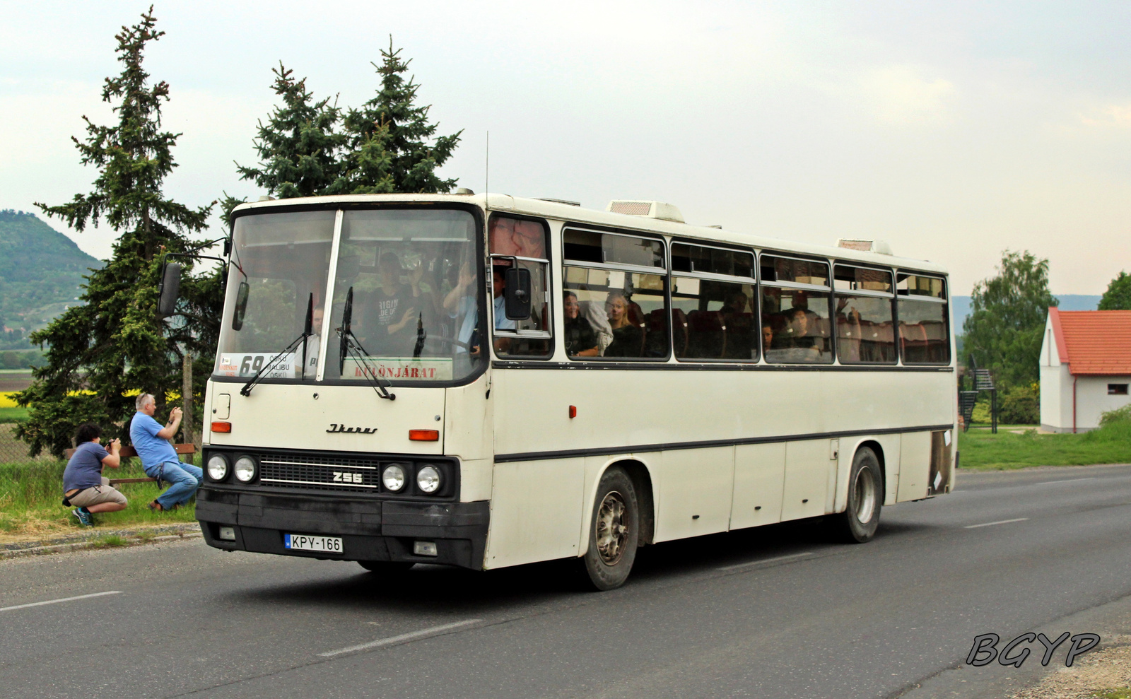 Ikarus 256.75 (KPY-166)