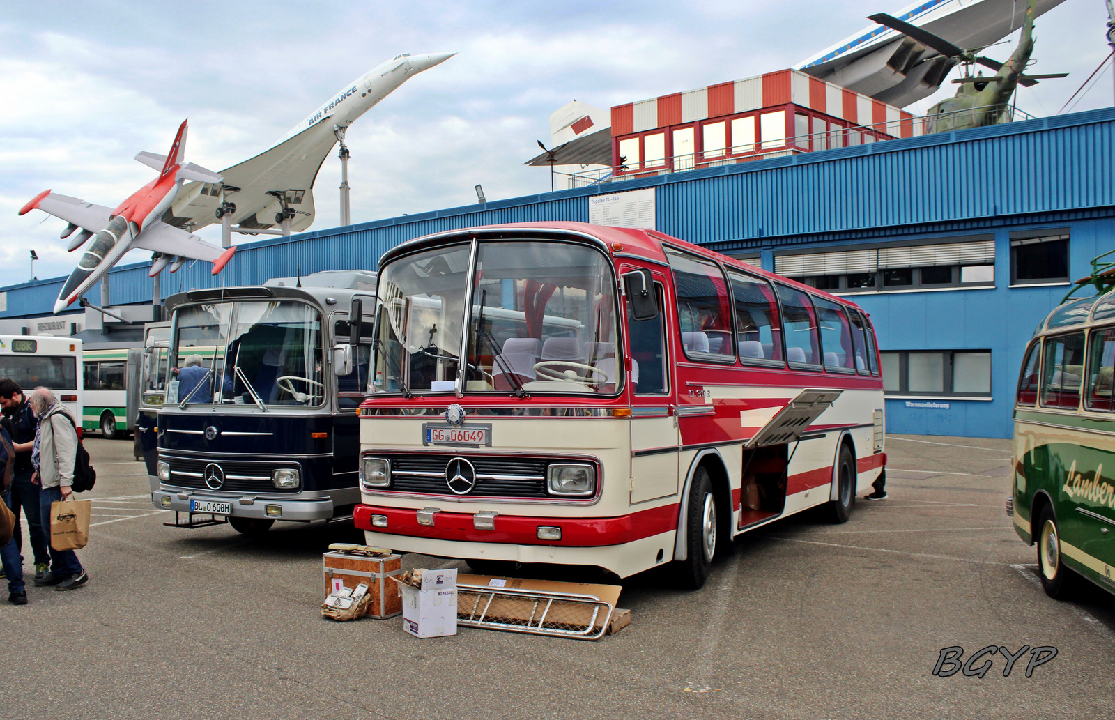 Mercedes-Benz O302 (GG-06049)