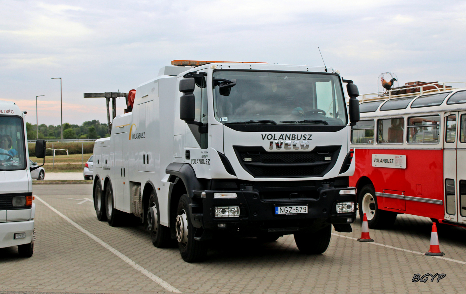 Iveco Trakker (NGZ-579)