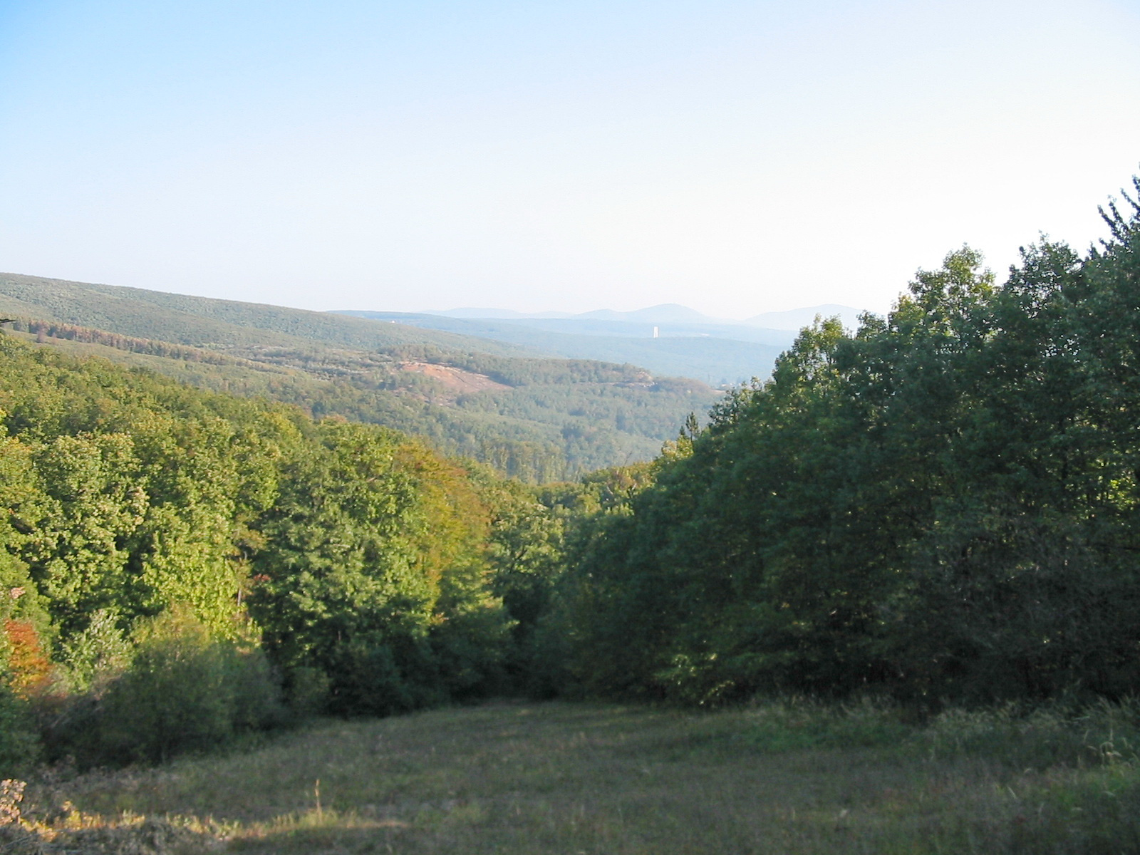 Távolban a Zengő