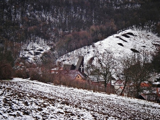 Hegyes,völgyes,havas