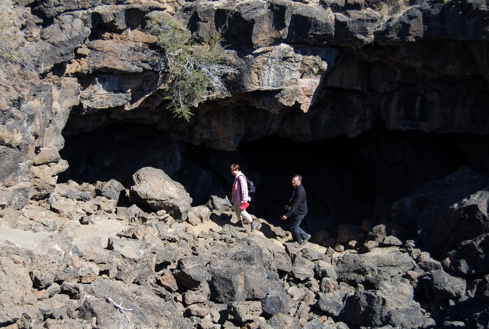 US12 0917 021 Sentinel Cave, Lava Beds NM, CA