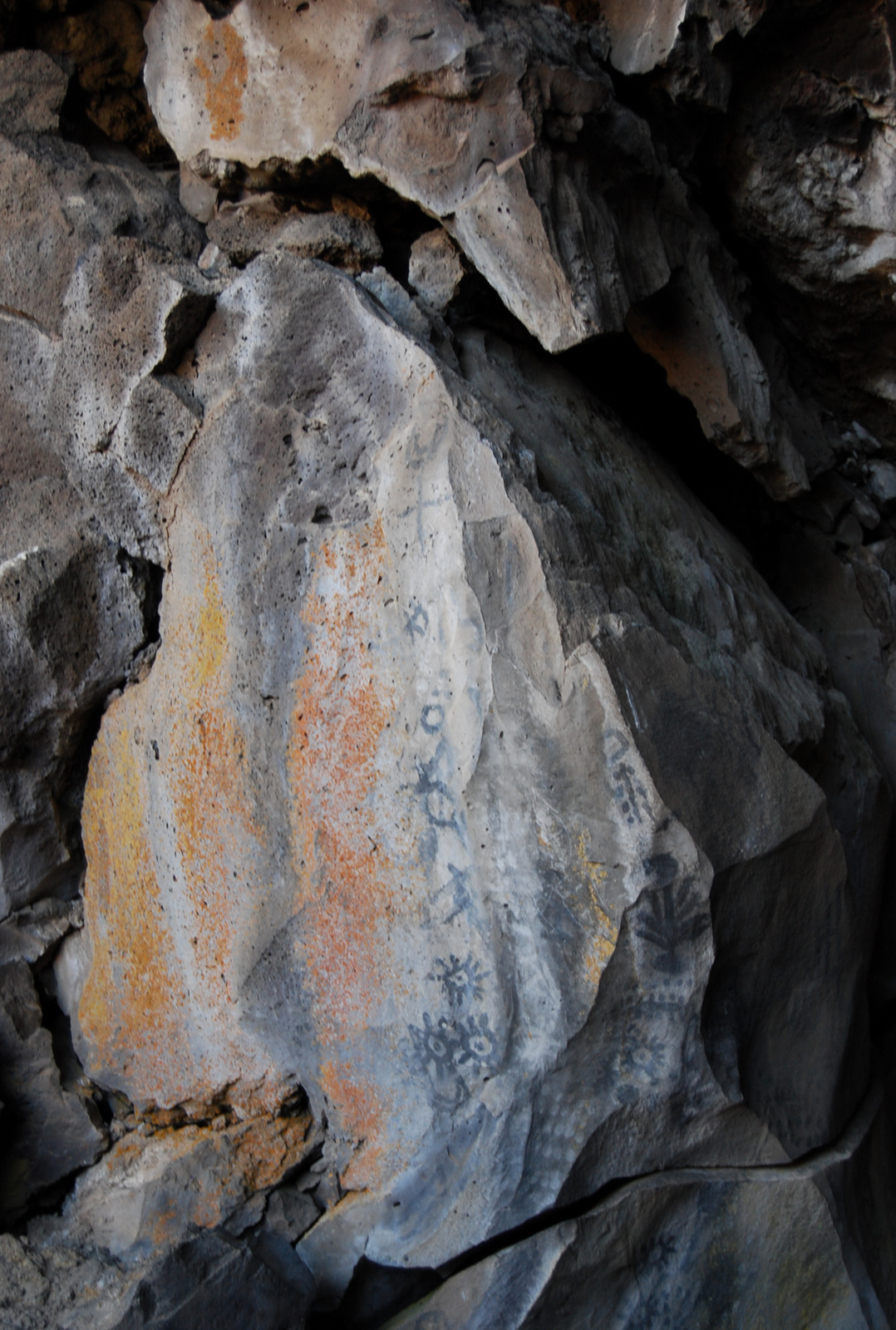 US12 0917 042 Symbol Bridge, Lava Beds NM, CA