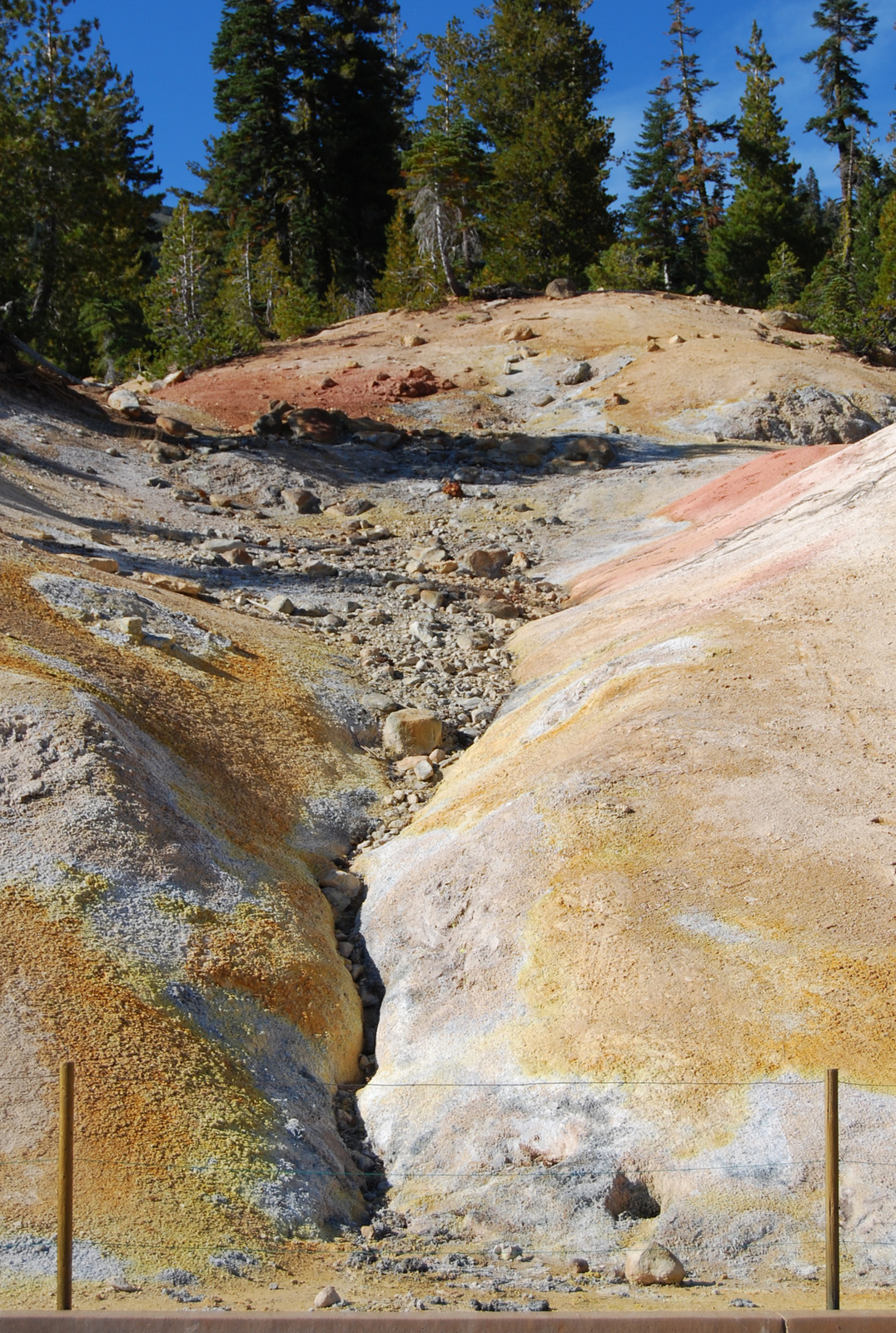 US12 0918 064 Sulphur Works, Lassen NP, CA