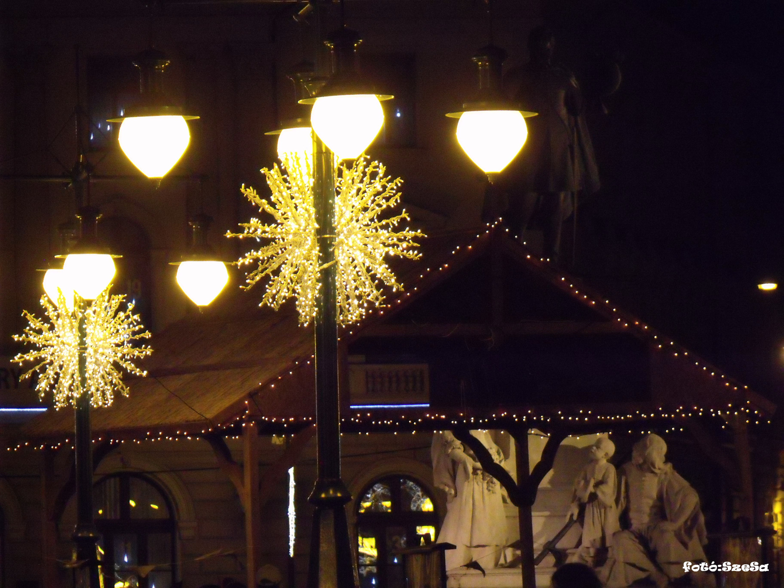 Klauzál tér ünnepi fényei