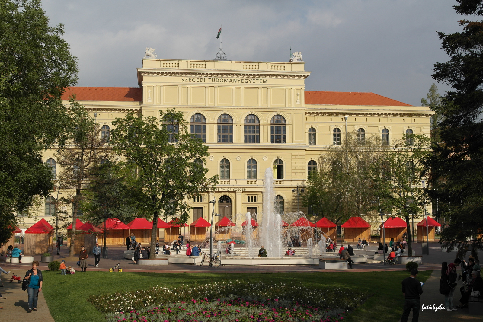 Szeged, Dugonics tér