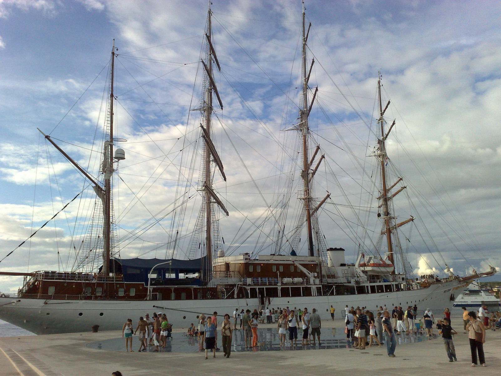 Sea Cloud (0)