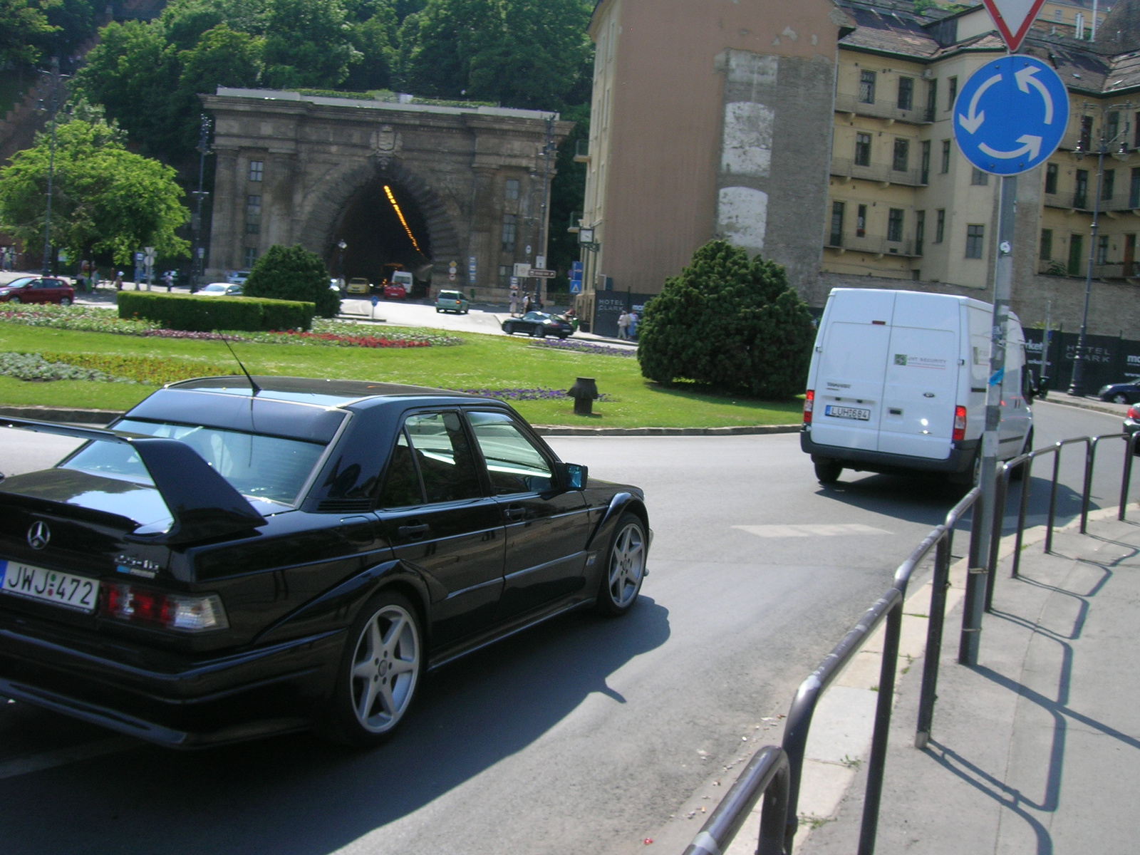 Mercedes-Benz 190 Evolution II + Porsche Carrera