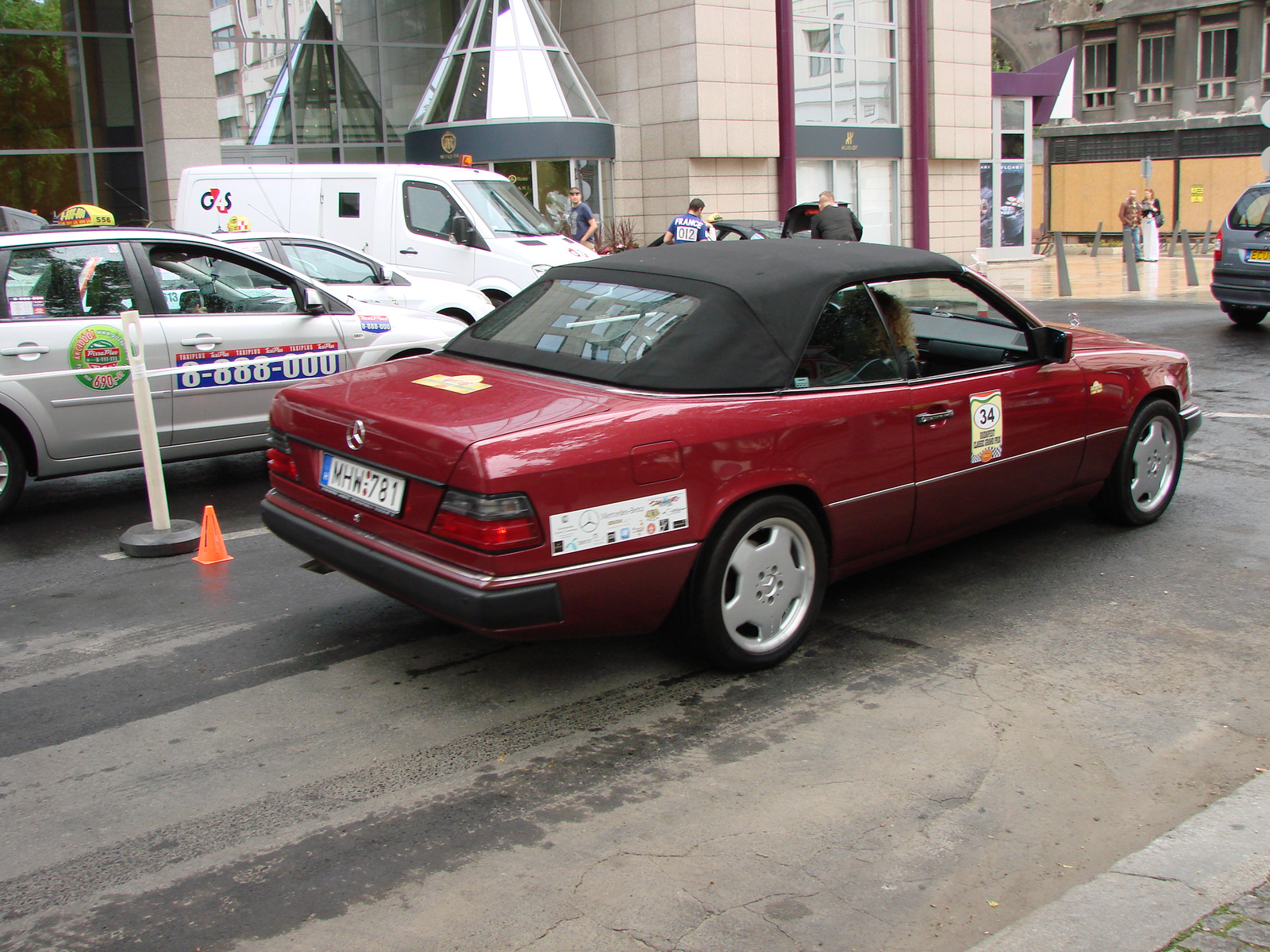 Mercedes-Benz 300 CE-24 Cabrio