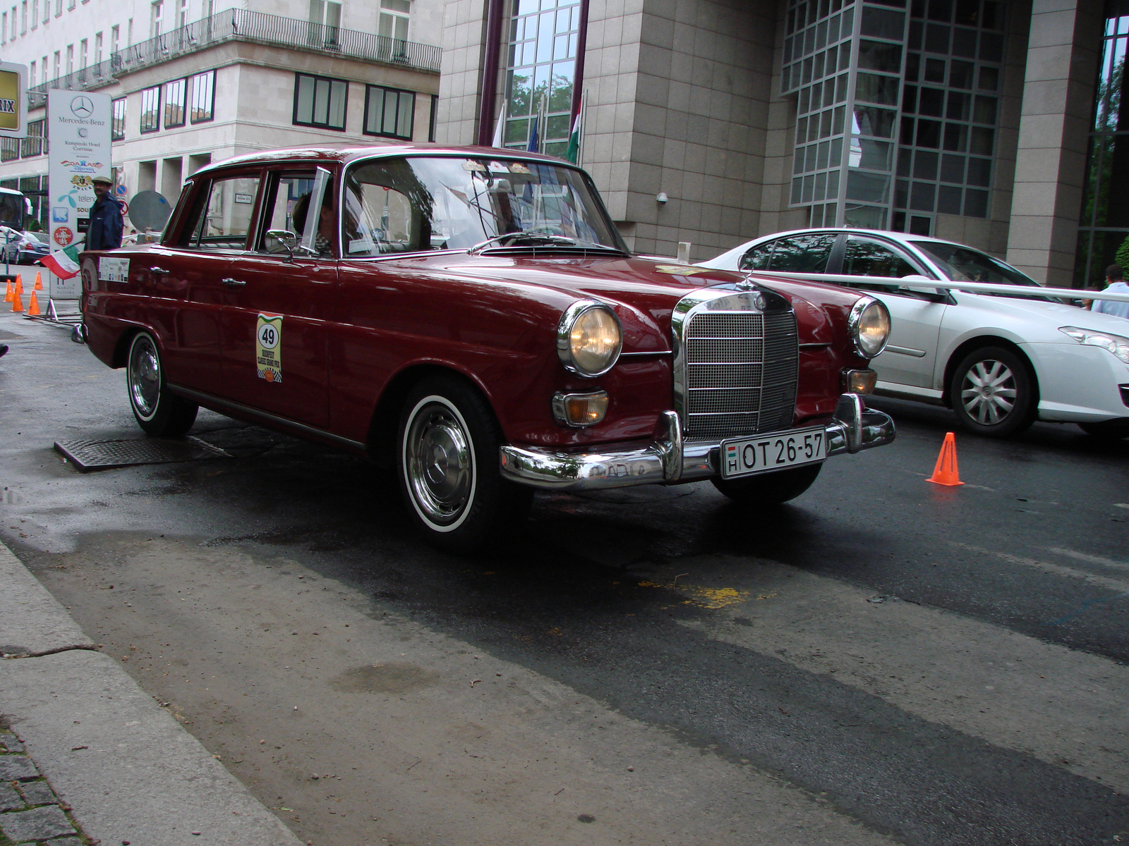 Mercedes-Benz 230 Heckflosse