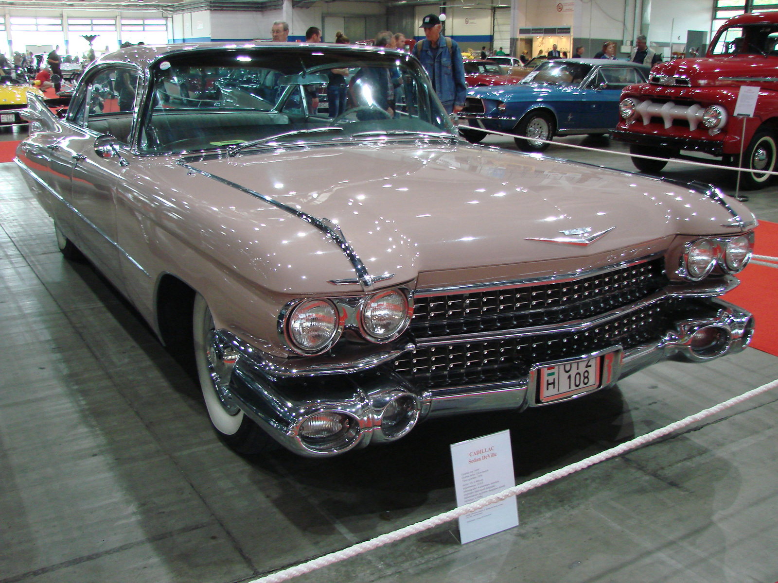 Cadillac Sedan de Ville