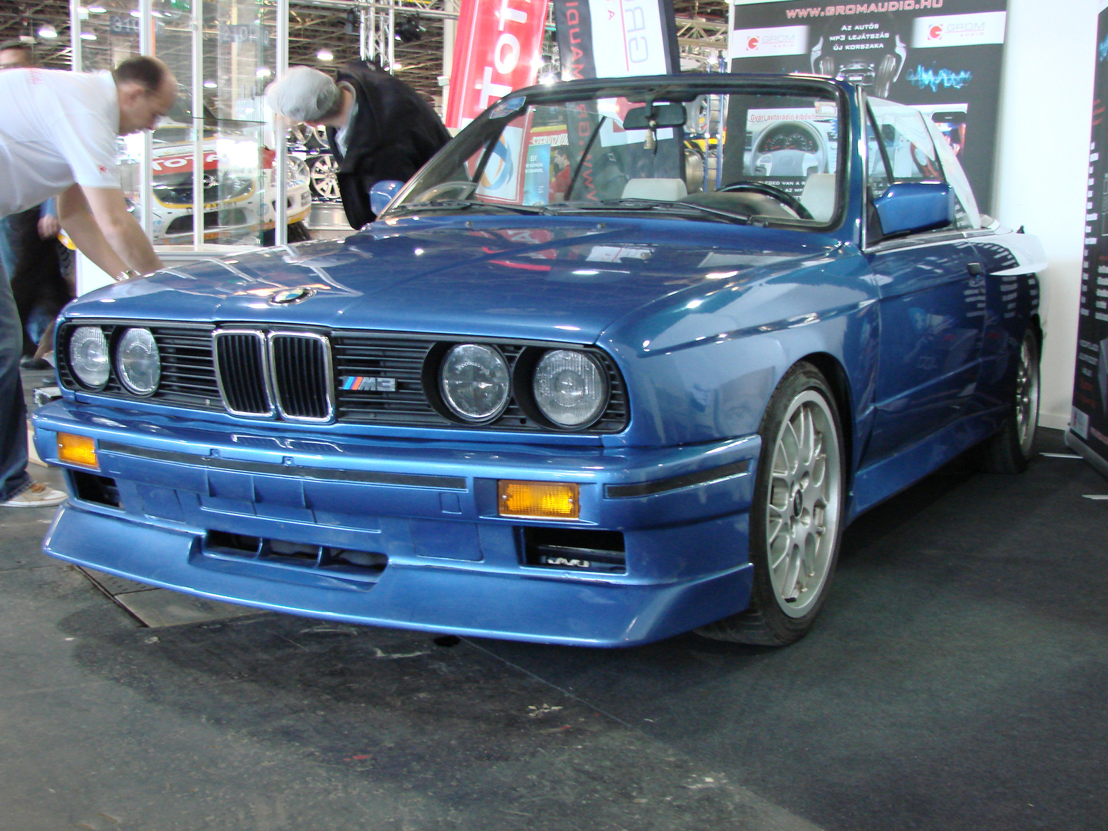 BMW M3 Cabriolet E30