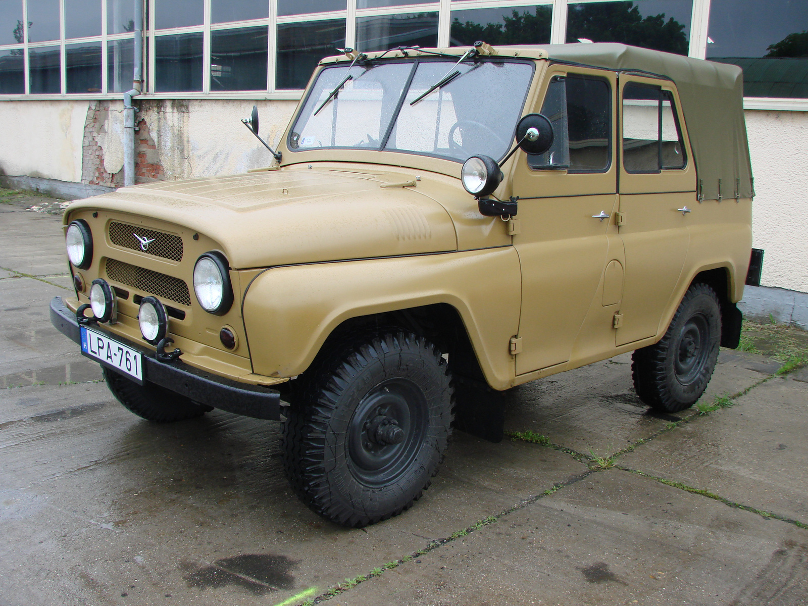 UAZ-469