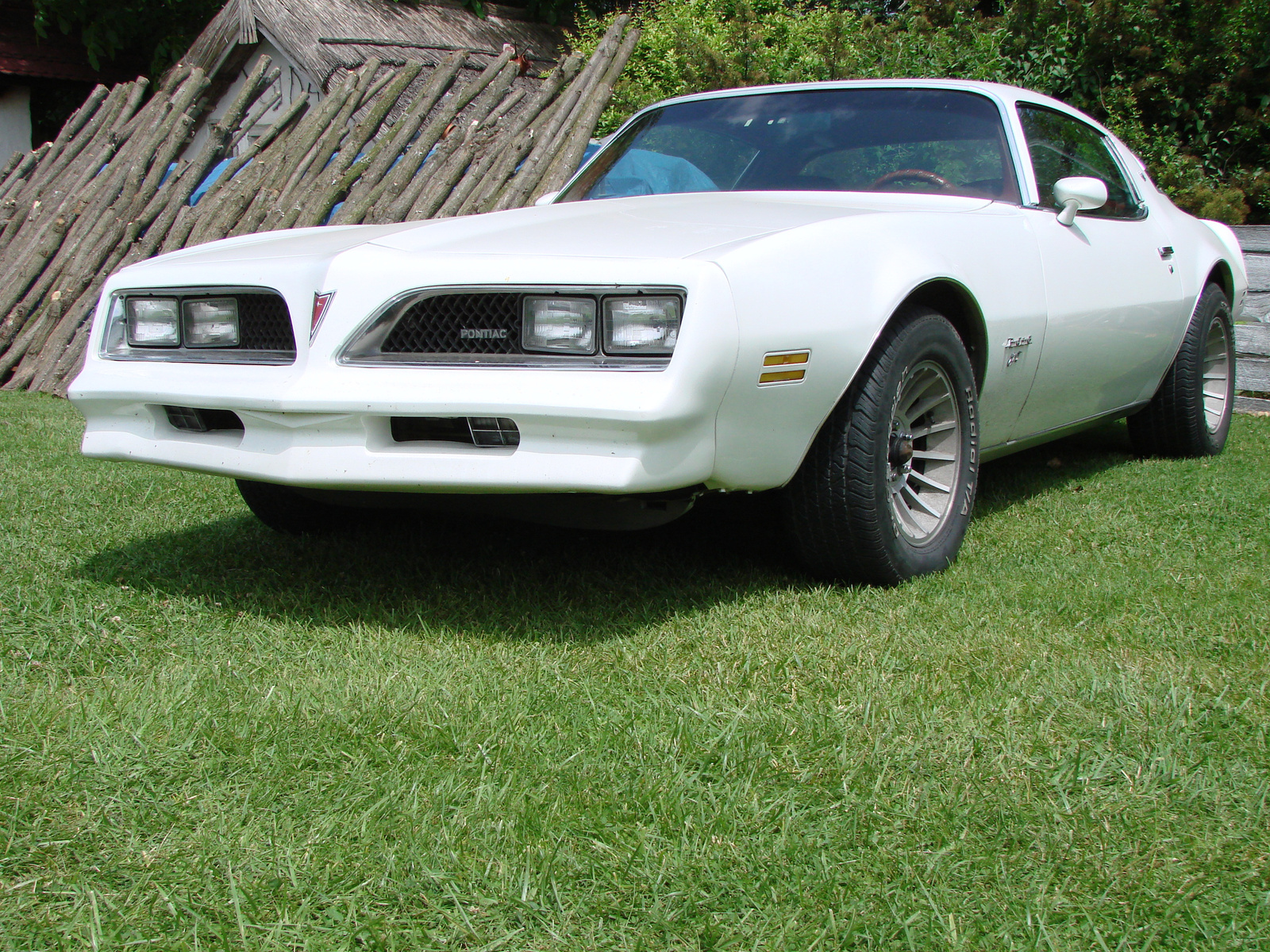 Pontiac Firebird Esprit