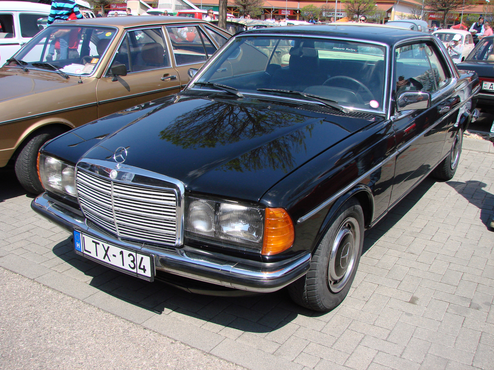 Mercedes-Benz 230C