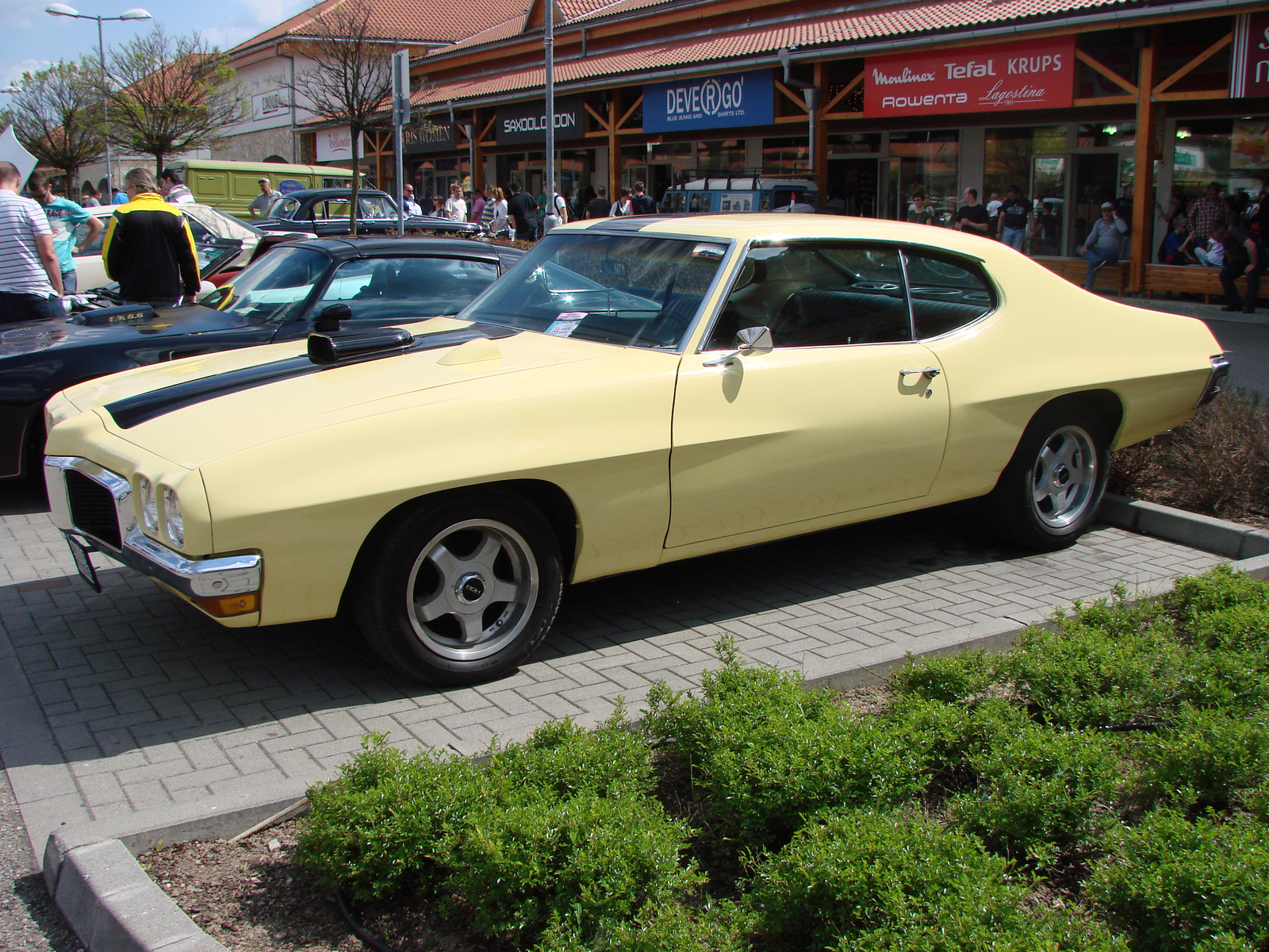 Pontiac LeMans